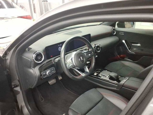 Mercedes-Benz A 180 AMG+LED+IHC+RFK+TotWinkel+SFIntegration - Osobní auto: obrázek 3 Mercedes-Benz A 180 AMG+LED+IHC+RFK+TotWinkel+SFIntegration - Osobní auto: obrázek 3