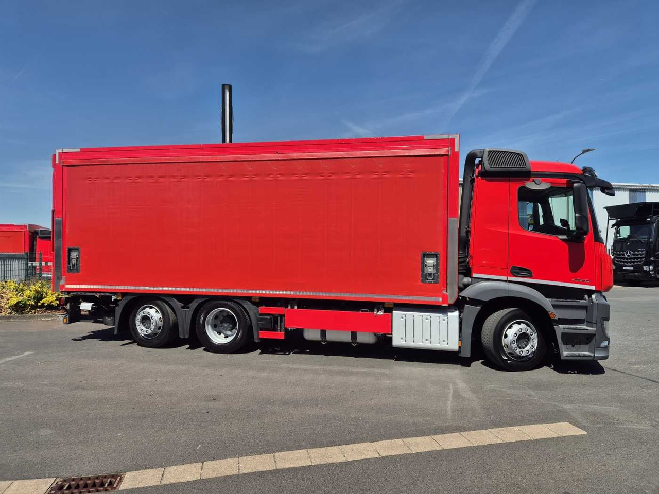 Mercedes-Benz Antos 2540 LnR 6x2 LBW Schiebeplanen AHK - Přepravník nápojů: obrázek 5 Mercedes-Benz Antos 2540 LnR 6x2 LBW Schiebeplanen AHK - Přepravník nápojů: obrázek 5