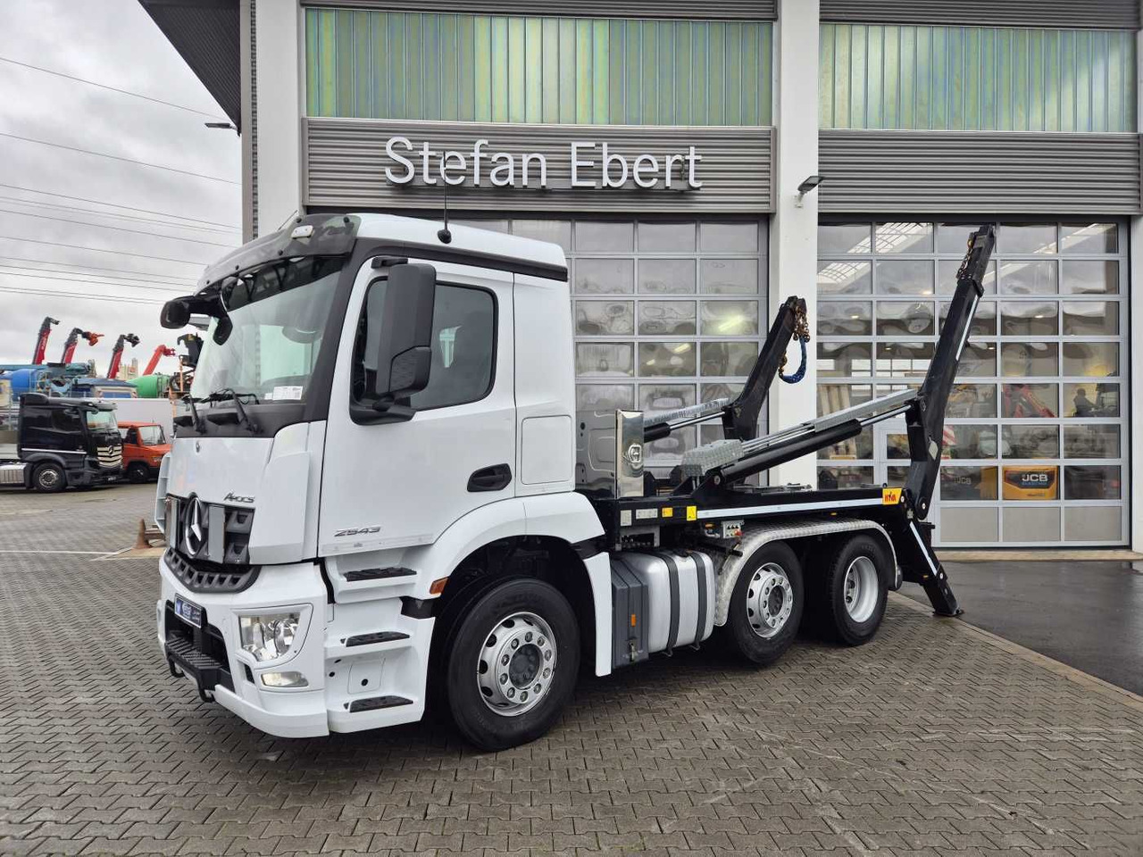 Mercedes-Benz Arocs 2543 L 6x2/4 Hiab TS 2018 TAZ Funk - Sklápěč: obrázek 1 Mercedes-Benz Arocs 2543 L 6x2/4 Hiab TS 2018 TAZ Funk - Sklápěč: obrázek 1
