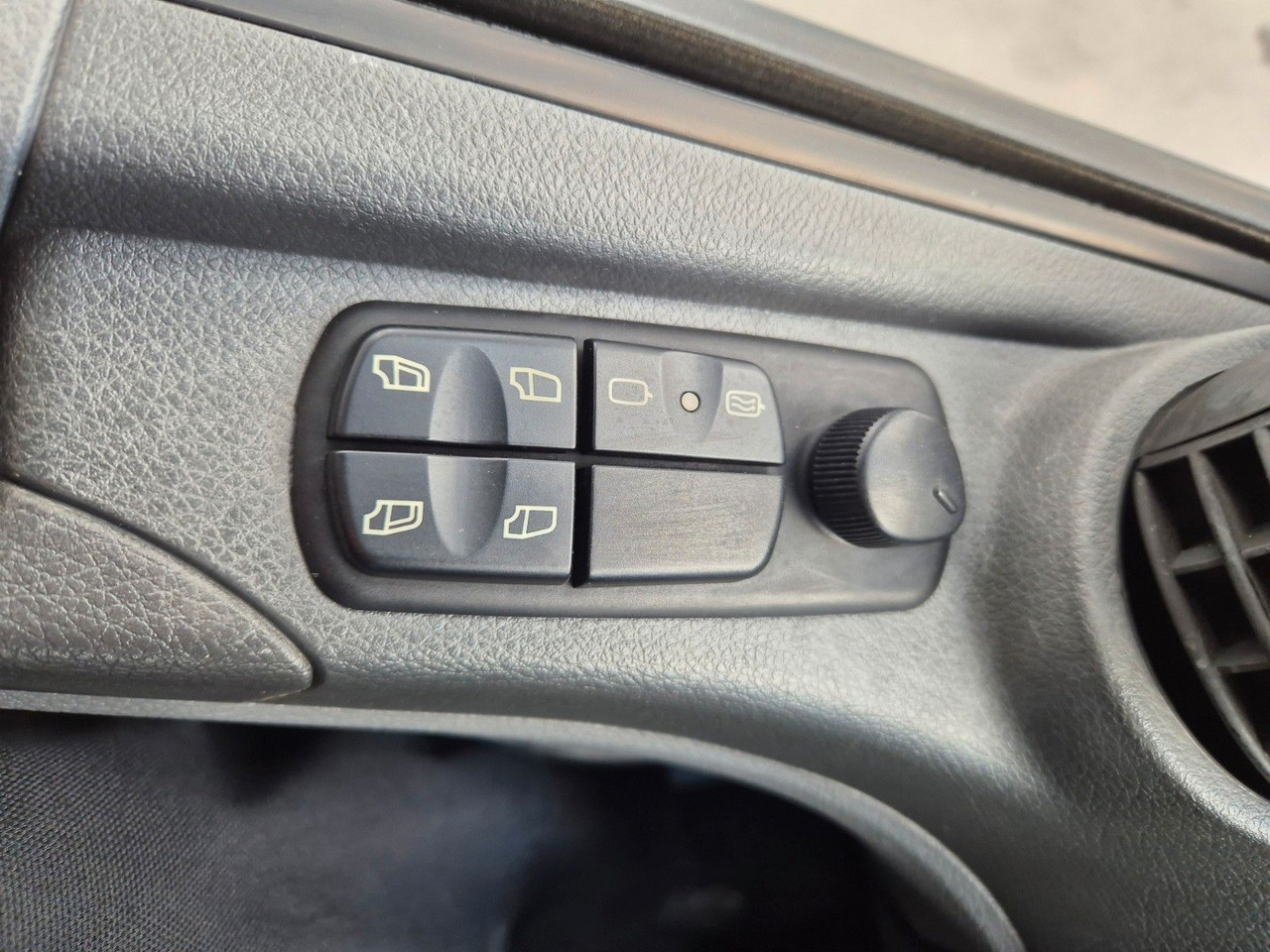 Plachtový nákladní auto Mercedes-Benz Atego 1018 A 4x4 Singlebereifung 7 Stück vorh.: obrázek 23