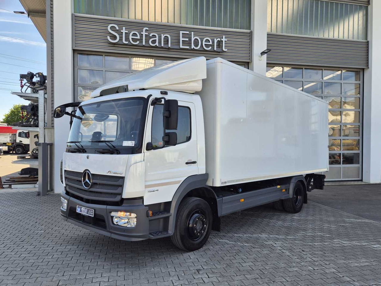 Mercedes-Benz Atego 1524 L Klima Standheizung LBW 1.500kg - Skříňový nákladní auto: obrázek 1 Mercedes-Benz Atego 1524 L Klima Standheizung LBW 1.500kg - Skříňový nákladní auto: obrázek 1