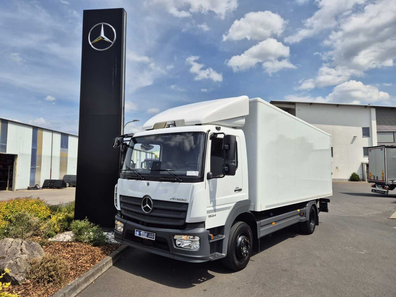 Mercedes-Benz Atego 1524 L LBW 1.500kg Standheizung Klima - Skříňový nákladní auto: obrázek 1 Mercedes-Benz Atego 1524 L LBW 1.500kg Standheizung Klima - Skříňový nákladní auto: obrázek 1