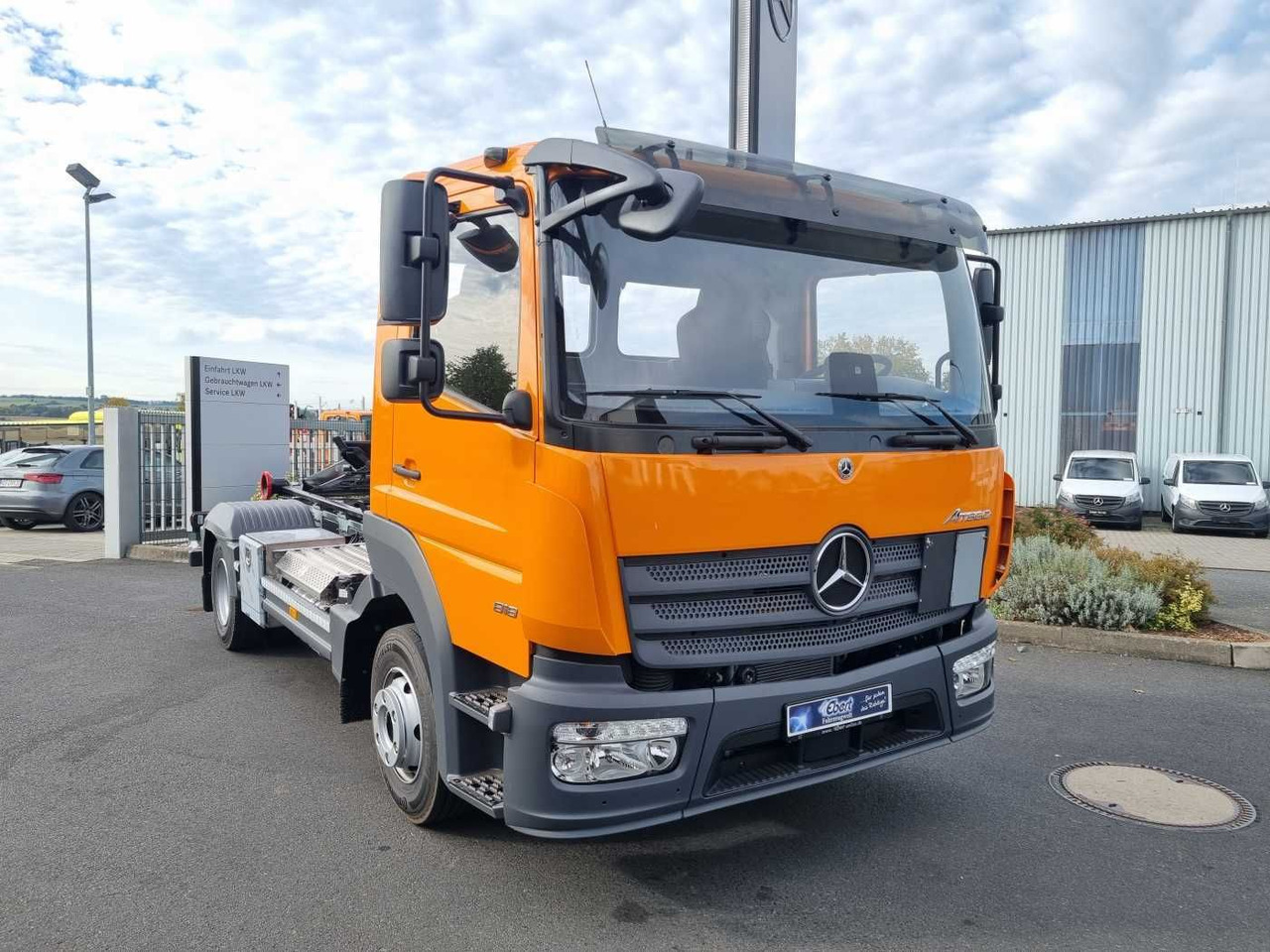 Mercedes-Benz Atego 818 K 4x2 HIAB XR5S3650 AHK Klima - Hákový nosič kontejnerů: obrázek 3 Mercedes-Benz Atego 818 K 4x2 HIAB XR5S3650 AHK Klima - Hákový nosič kontejnerů: obrázek 3