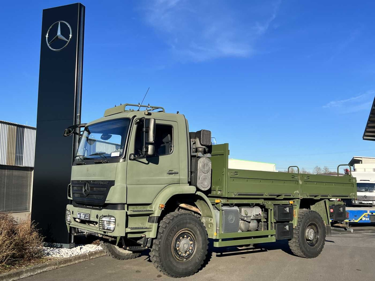 Mercedes-Benz Axor 1829 A 4x4 Pritsche - Nákladní automobil valníkový/ Plošinový: obrázek 1 Mercedes-Benz Axor 1829 A 4x4 Pritsche - Nákladní automobil valníkový/ Plošinový: obrázek 1