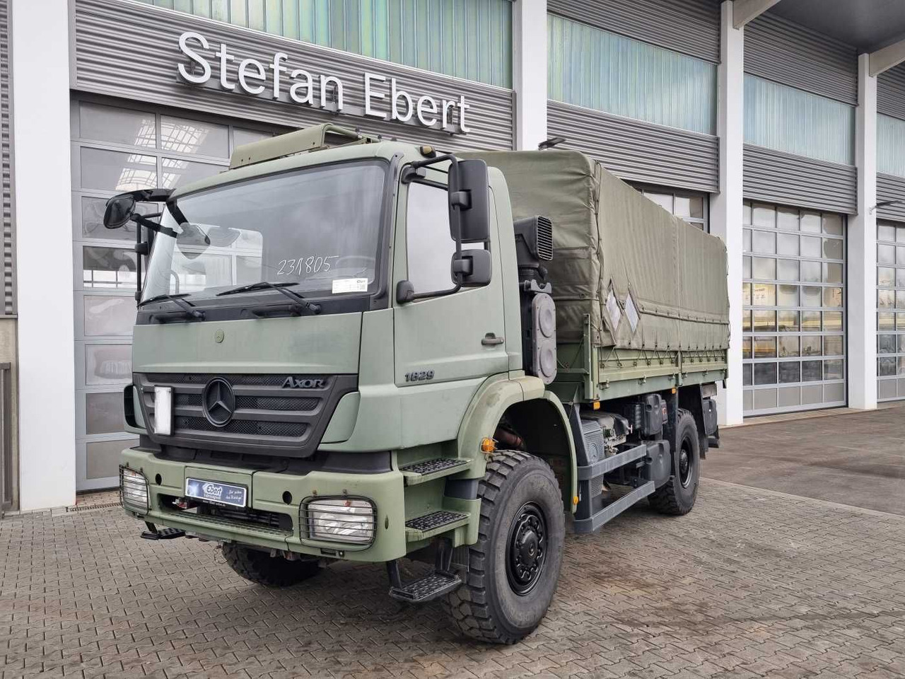 Mercedes-Benz Axor 1829 A 4x4 Pritsche/Plane 10 Stück - Nákladní automobil valníkový/ Plošinový: obrázek 2 Mercedes-Benz Axor 1829 A 4x4 Pritsche/Plane 10 Stück - Nákladní automobil valníkový/ Plošinový: obrázek 2