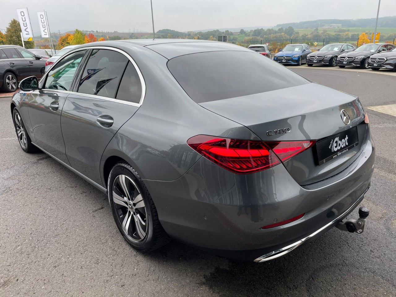 Mercedes-Benz C 180 AVANTGARDE R-Kamera+AHK+TOTW+Ambiente - Sedan: obrázek 3 Mercedes-Benz C 180 AVANTGARDE R-Kamera+AHK+TOTW+Ambiente - Sedan: obrázek 3