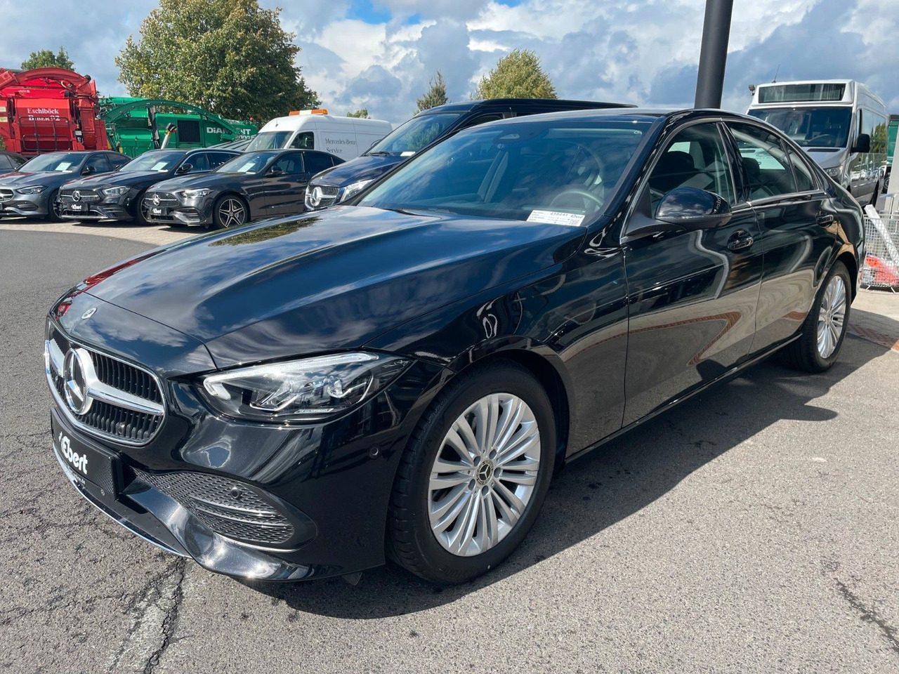 Mercedes-Benz C 200 d AVANTGARDE 360°+TOTW+Carplay+Ambiente - Sedan: obrázek 2 Mercedes-Benz C 200 d AVANTGARDE 360°+TOTW+Carplay+Ambiente - Sedan: obrázek 2