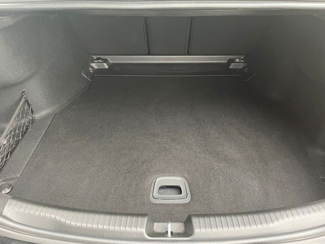 Mercedes-Benz C 200d AVANTGARDE LED+AHK+RKamera+MBUX+ - Sedan: obrázek 5 Mercedes-Benz C 200d AVANTGARDE LED+AHK+RKamera+MBUX+ - Sedan: obrázek 5