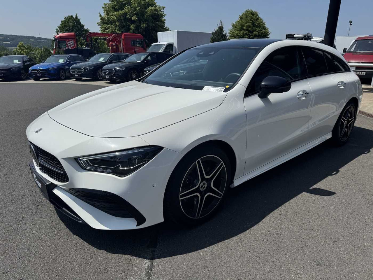 Mercedes-Benz CLA 220d Shooting Brake AMG+Pano+Distr+AHK+uvm. - Osobní auto: obrázek 2 Mercedes-Benz CLA 220d Shooting Brake AMG+Pano+Distr+AHK+uvm. - Osobní auto: obrázek 2