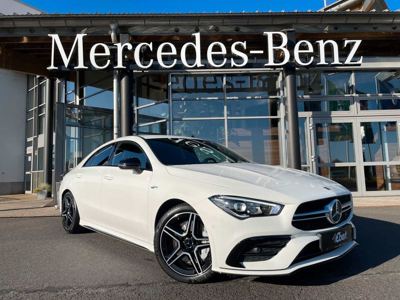 Mercedes-Benz CLA 35 AMG Aero+TotW+R-Kamera+Ambiente - Coupe: obrázek 1 Mercedes-Benz CLA 35 AMG Aero+TotW+R-Kamera+Ambiente - Coupe: obrázek 1