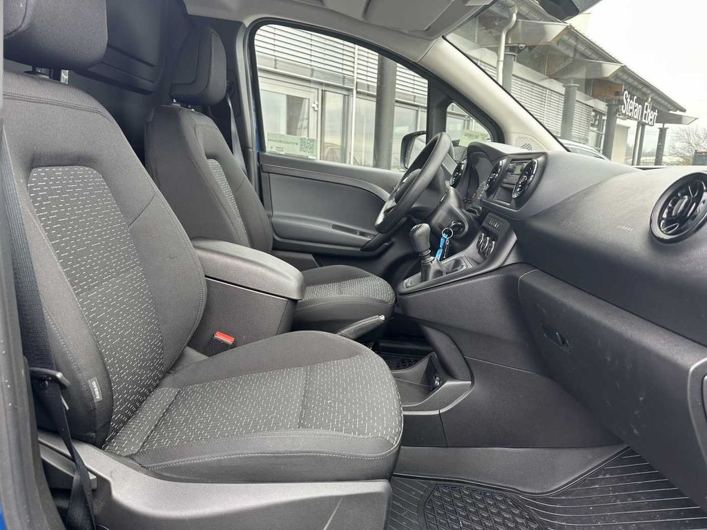 Malá dodávka Mercedes-Benz Citan 108 CDI Klima Mercedes-Benz Citan 108 CDI Klima: obrázek 9 Malá dodávka Mercedes-Benz Citan 108 CDI Klima Mercedes-Benz Citan 108 CDI Klima: obrázek 9