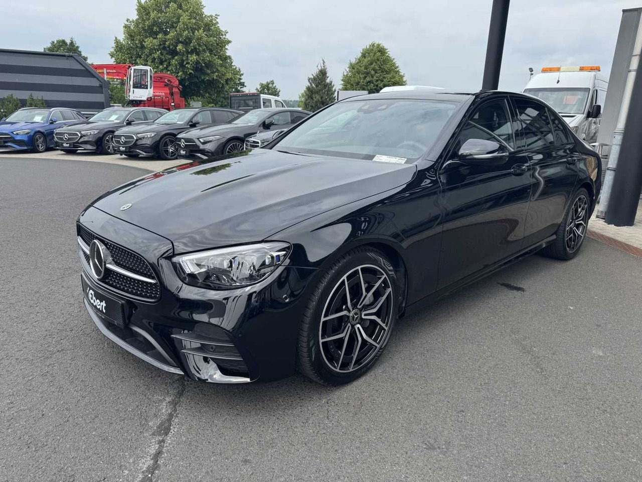 Mercedes-Benz E 220d AMG+Distr+Multibeam+Pano+ Ambiente+Night - Sedan: obrázek 2 Mercedes-Benz E 220d AMG+Distr+Multibeam+Pano+ Ambiente+Night - Sedan: obrázek 2