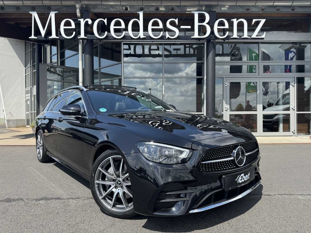 Mercedes-Benz E 220d AMG+Pano+Burm+Distr+Memory+AHK+360 - Osobní auto: obrázek 1 Mercedes-Benz E 220d AMG+Pano+Burm+Distr+Memory+AHK+360 - Osobní auto: obrázek 1