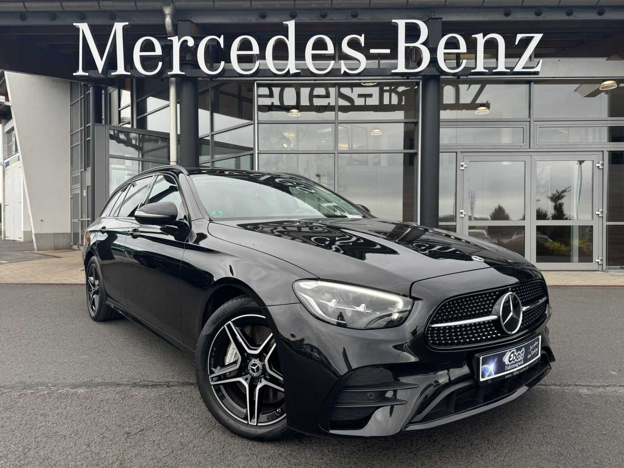 Mercedes-Benz E 300de T AMG+Pano+DistrPlus+Night +AHK+360+Ambi - Osobní auto: obrázek 1 Mercedes-Benz E 300de T AMG+Pano+DistrPlus+Night +AHK+360+Ambi - Osobní auto: obrázek 1
