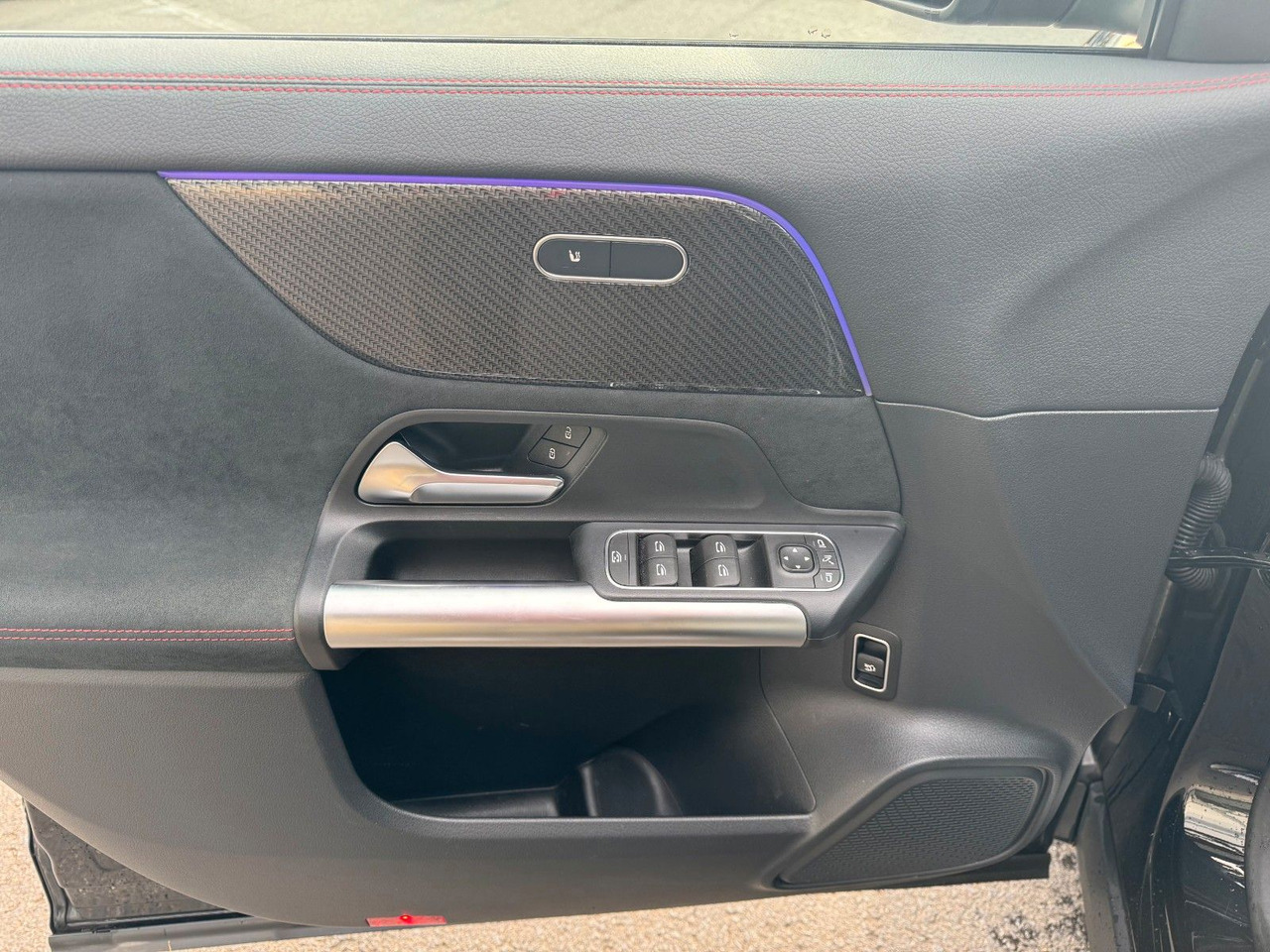 SUV Mercedes-Benz GLA 200 AMG+Pano+Distr+Ambiente+Multibeam+: obrázek 12