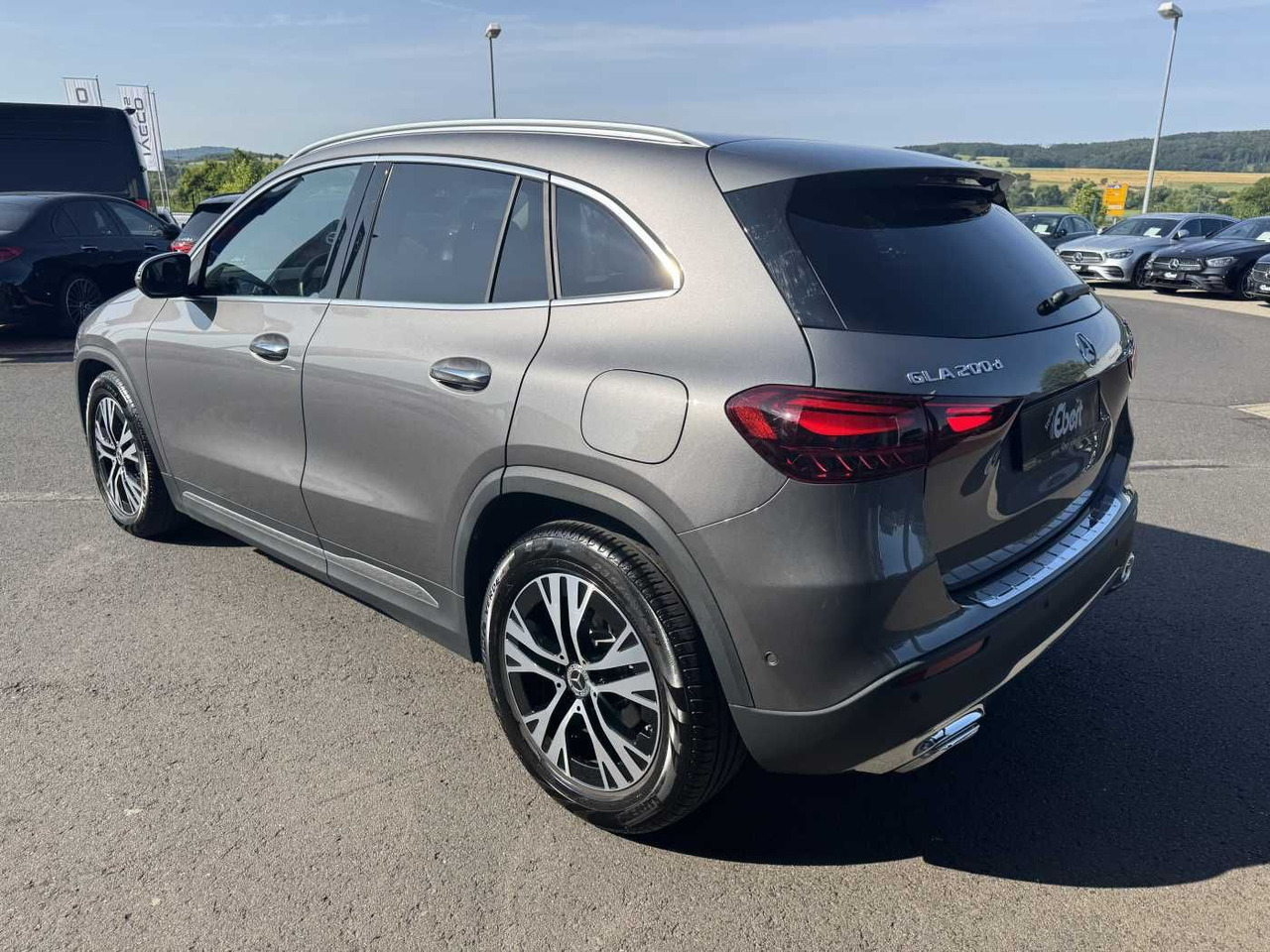 Mercedes-Benz GLA 200d 4M Progressive+Distr+Ambiente+Offroad - SUV: obrázek 3 Mercedes-Benz GLA 200d 4M Progressive+Distr+Ambiente+Offroad - SUV: obrázek 3