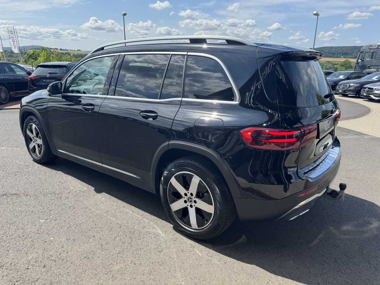 Mercedes-Benz GLB 180 Progressive+AHK+RKamera+LED+ IHC+DAB - SUV: obrázek 3 Mercedes-Benz GLB 180 Progressive+AHK+RKamera+LED+ IHC+DAB - SUV: obrázek 3