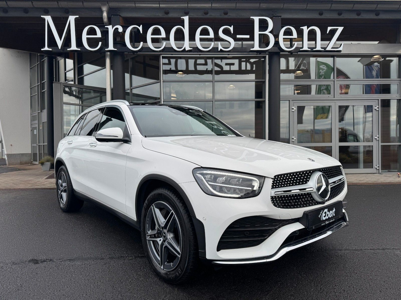 Mercedes-Benz GLC 200 4M AMG+Pano+Distr+StandH+AHK+360+HUD - SUV: obrázek 2 Mercedes-Benz GLC 200 4M AMG+Pano+Distr+StandH+AHK+360+HUD - SUV: obrázek 2
