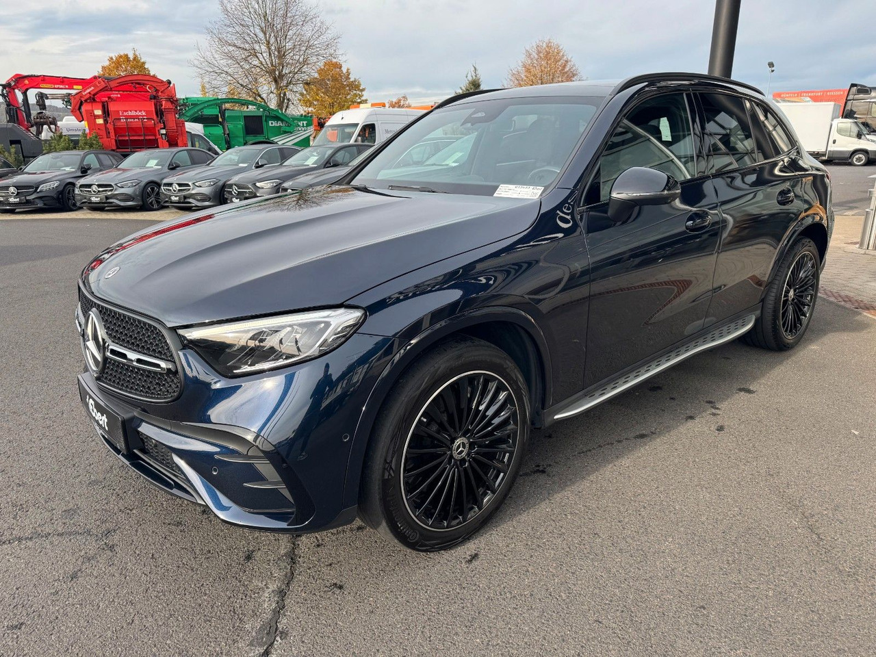 Mercedes-Benz GLC 300 4M+AMG+Pano+Burm+360+Memory - SUV: obrázek 2 Mercedes-Benz GLC 300 4M+AMG+Pano+Burm+360+Memory - SUV: obrázek 2