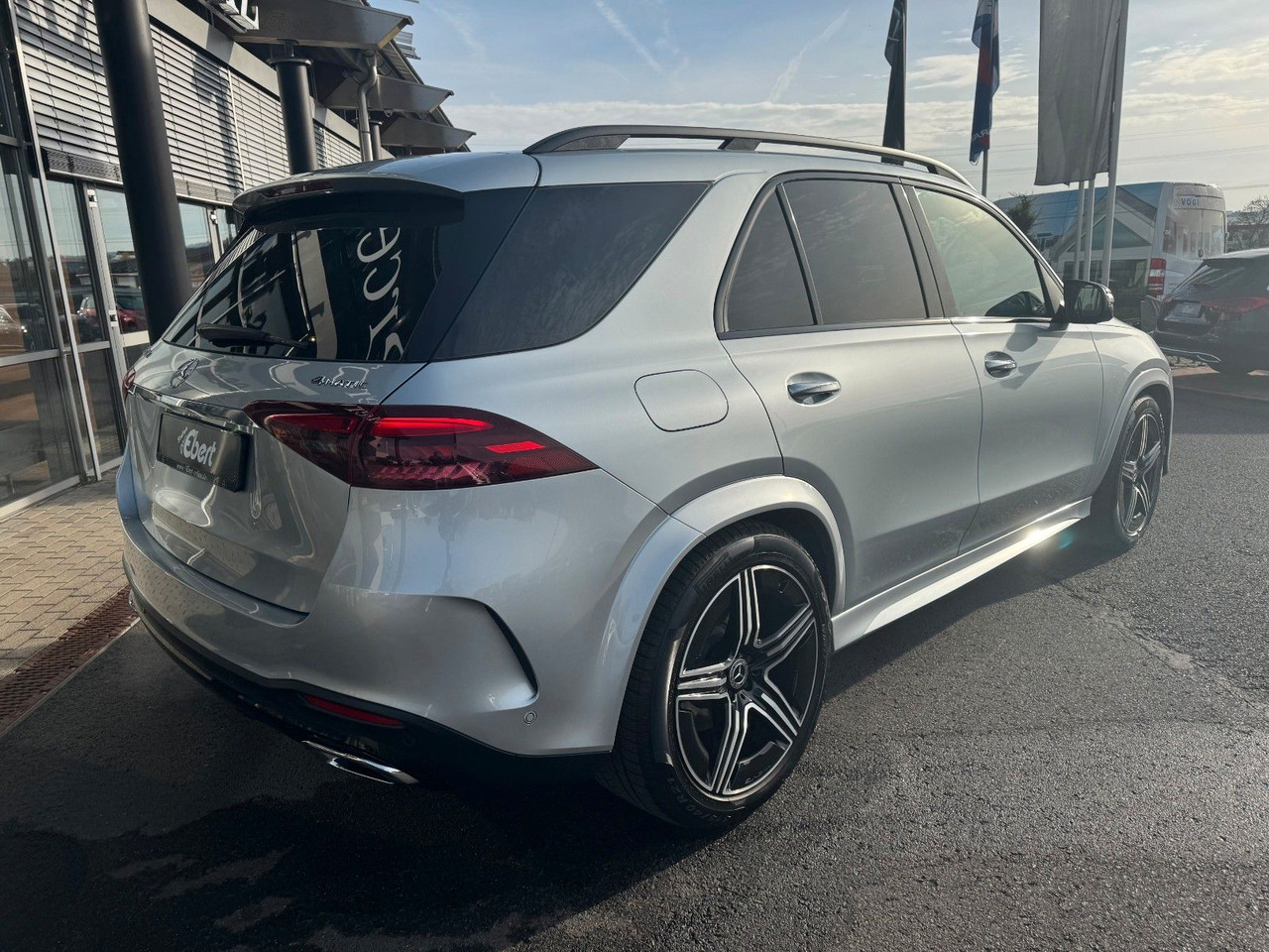 Mercedes-Benz GLE 300 d AMG AHK+360°+HUD+Pano+MBeam+Burm+Air - SUV: obrázek 4 Mercedes-Benz GLE 300 d AMG AHK+360°+HUD+Pano+MBeam+Burm+Air - SUV: obrázek 4