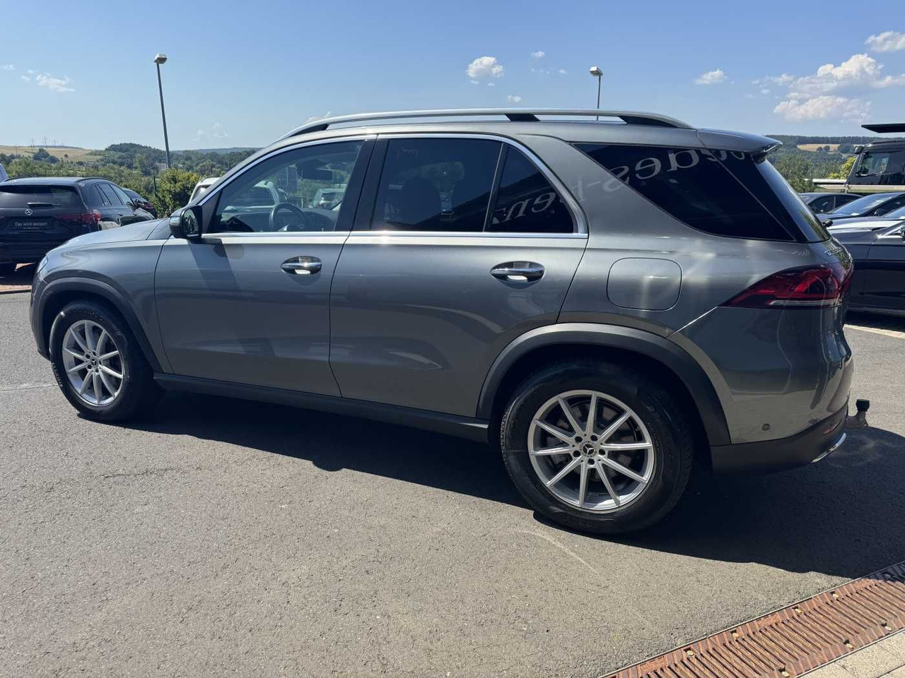 Mercedes-Benz GLE 350de 4M AMG+AHK+DistrPlus+HUD+360 - SUV: obrázek 3 Mercedes-Benz GLE 350de 4M AMG+AHK+DistrPlus+HUD+360 - SUV: obrázek 3