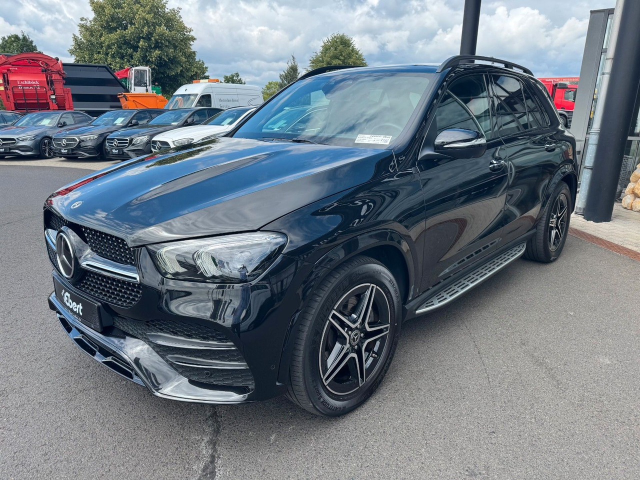 Mercedes-Benz GLE 350de 4M AMG+Pano+AHK+Burm+Distr++HUD+360+ - SUV: obrázek 2 Mercedes-Benz GLE 350de 4M AMG+Pano+AHK+Burm+Distr++HUD+360+ - SUV: obrázek 2