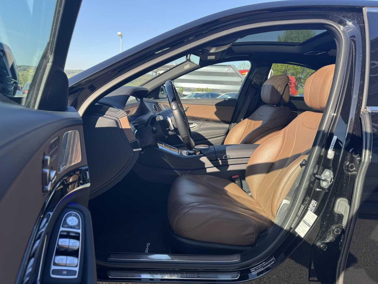 Mercedes-Benz S 400d 4M AMG+Pano+Burm+Distr+Massage+ HUD - Sedan: obrázek 1 Mercedes-Benz S 400d 4M AMG+Pano+Burm+Distr+Massage+ HUD - Sedan: obrázek 1