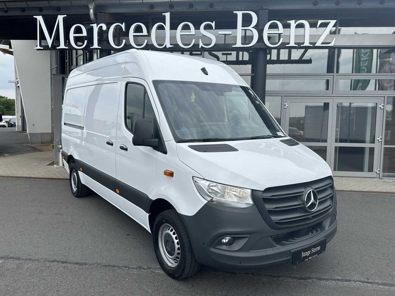Mercedes-Benz Sprinter 317 CDI 3665 9G Klima 360 MBUX SHZ - Furgon: obrázek 1 Mercedes-Benz Sprinter 317 CDI 3665 9G Klima 360 MBUX SHZ - Furgon: obrázek 1