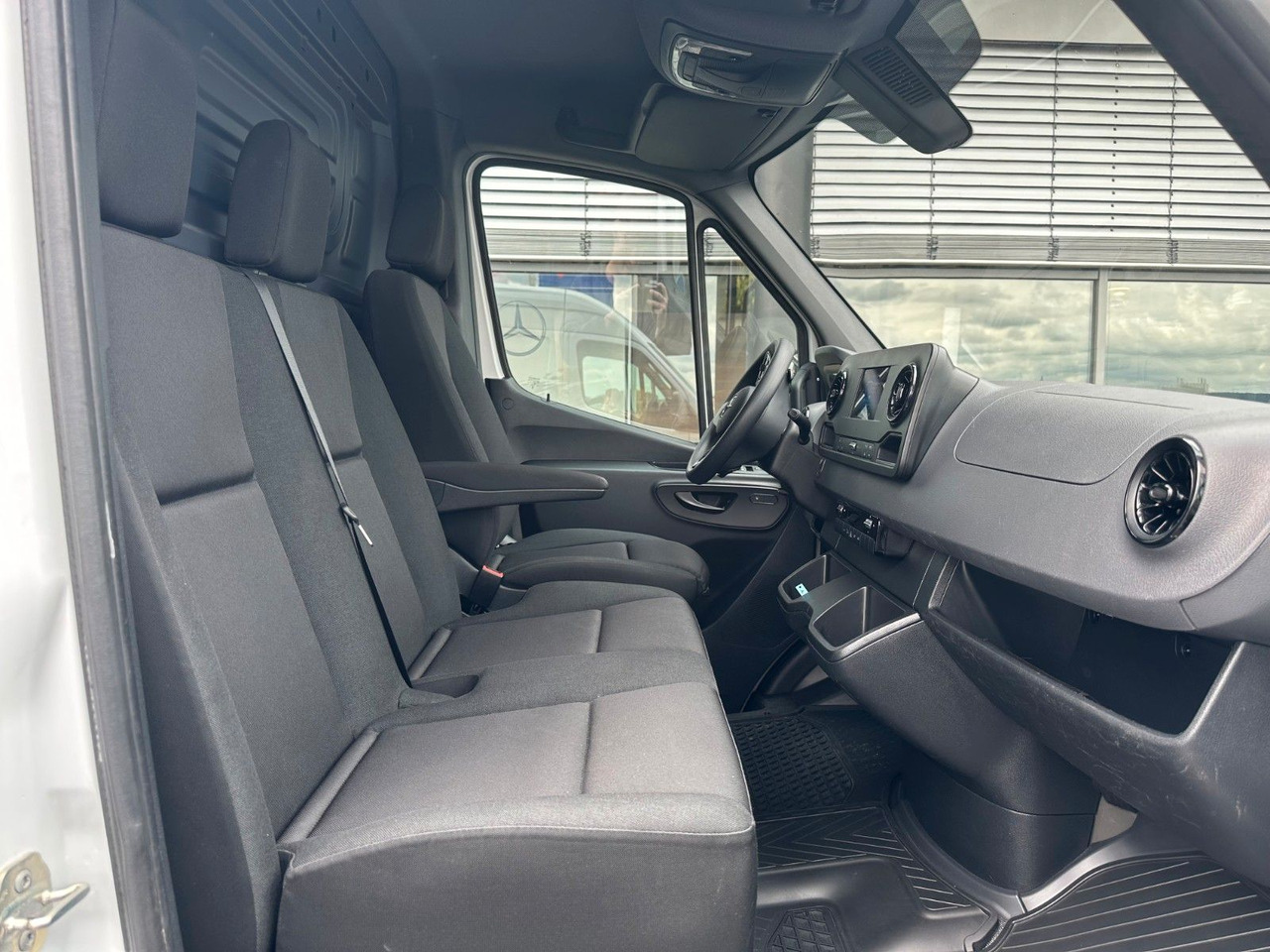 Furgon Mercedes-Benz Sprinter 317 CDI 3665 9G Klima 360 SHZ Tempomat: obrázek 10