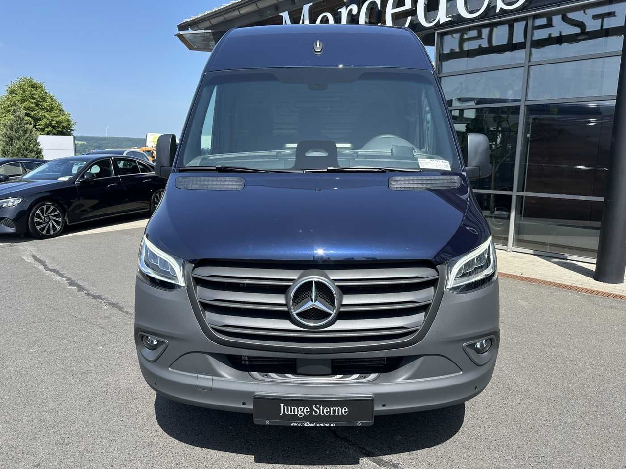 Mercedes-Benz Sprinter 317 CDI 3665 9G Klima Kamera MBUX LED - Furgon: obrázek 2 Mercedes-Benz Sprinter 317 CDI 3665 9G Klima Kamera MBUX LED - Furgon: obrázek 2