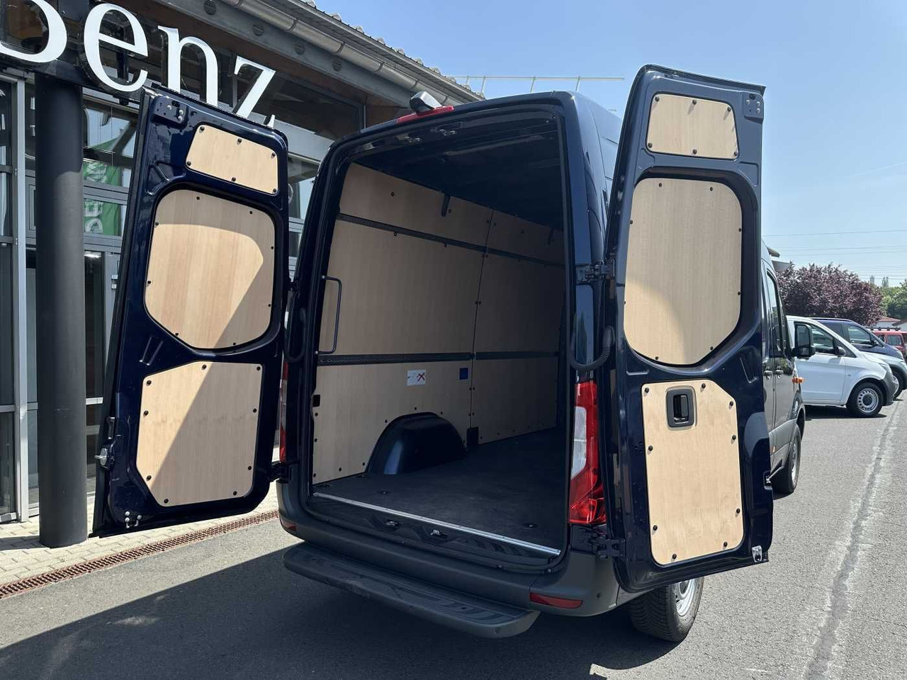 Mercedes-Benz Sprinter 317 CDI 3665 9G Klima Kamera MBUX LED - Furgon: obrázek 5 Mercedes-Benz Sprinter 317 CDI 3665 9G Klima Kamera MBUX LED - Furgon: obrázek 5