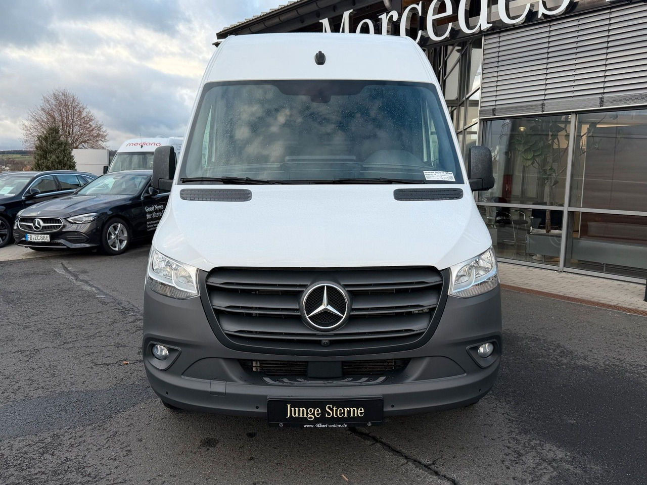 Mercedes-Benz Sprinter 317 CDI 3665 Klima 360 SHZ MBUX - Furgon: obrázek 2 Mercedes-Benz Sprinter 317 CDI 3665 Klima 360 SHZ MBUX - Furgon: obrázek 2