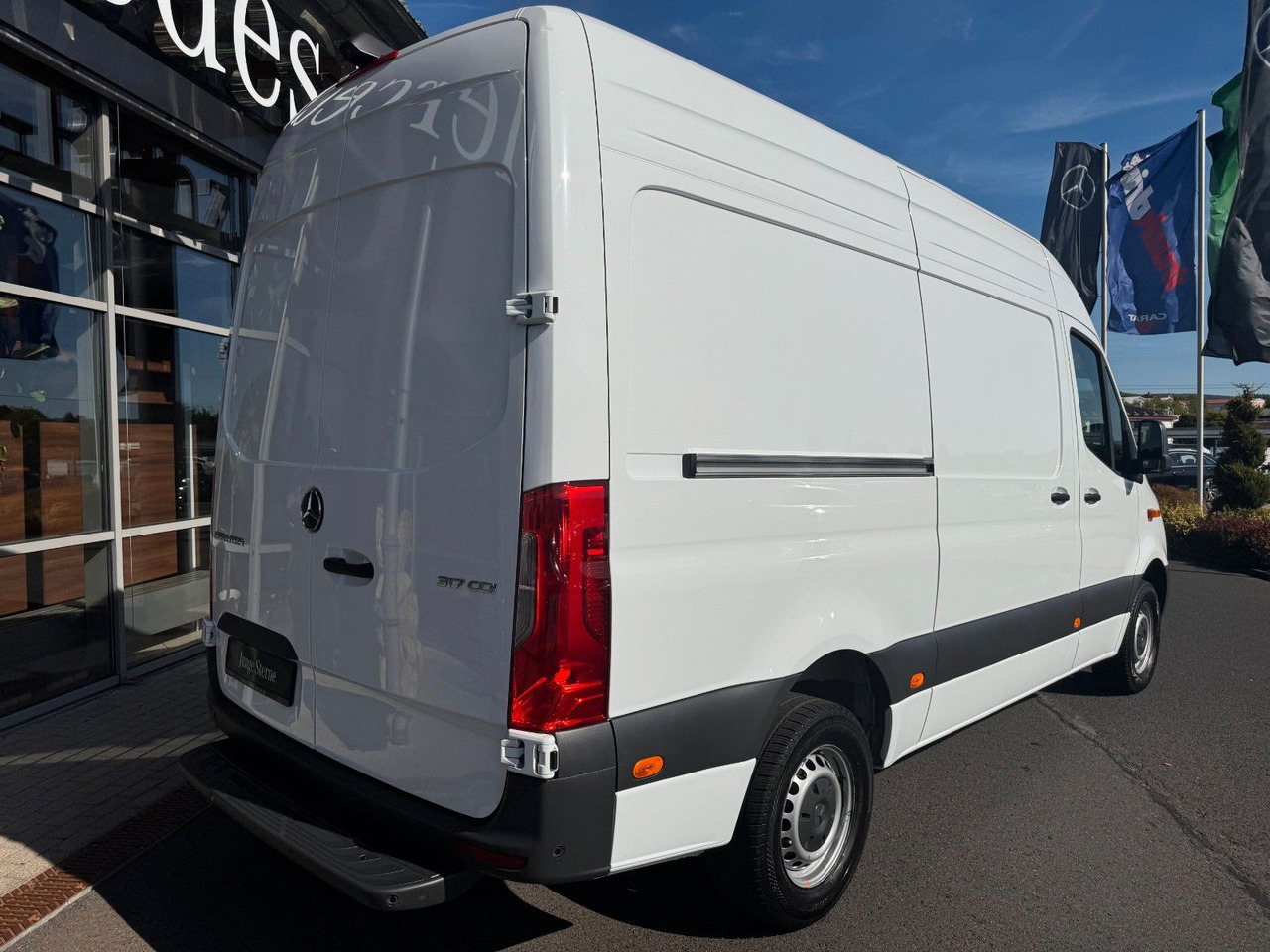 Mercedes-Benz Sprinter 317 CDI 3665 Klima 360 Schwing SHZ - Furgon: obrázek 4 Mercedes-Benz Sprinter 317 CDI 3665 Klima 360 Schwing SHZ - Furgon: obrázek 4