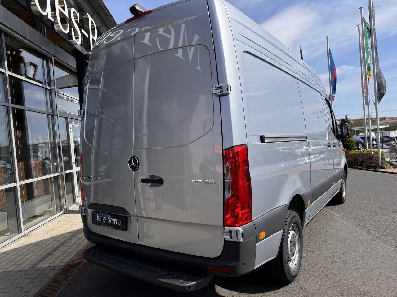Mercedes-Benz Sprinter 317 CDI 3665 Klima Kamera MBUX Schwing - Furgon: obrázek 4 Mercedes-Benz Sprinter 317 CDI 3665 Klima Kamera MBUX Schwing - Furgon: obrázek 4