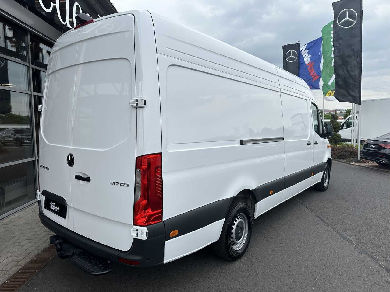 Mercedes-Benz Sprinter 317 CDI 4325 9G AHK Klima Kamera MBUX - Furgon: obrázek 4 Mercedes-Benz Sprinter 317 CDI 4325 9G AHK Klima Kamera MBUX - Furgon: obrázek 4