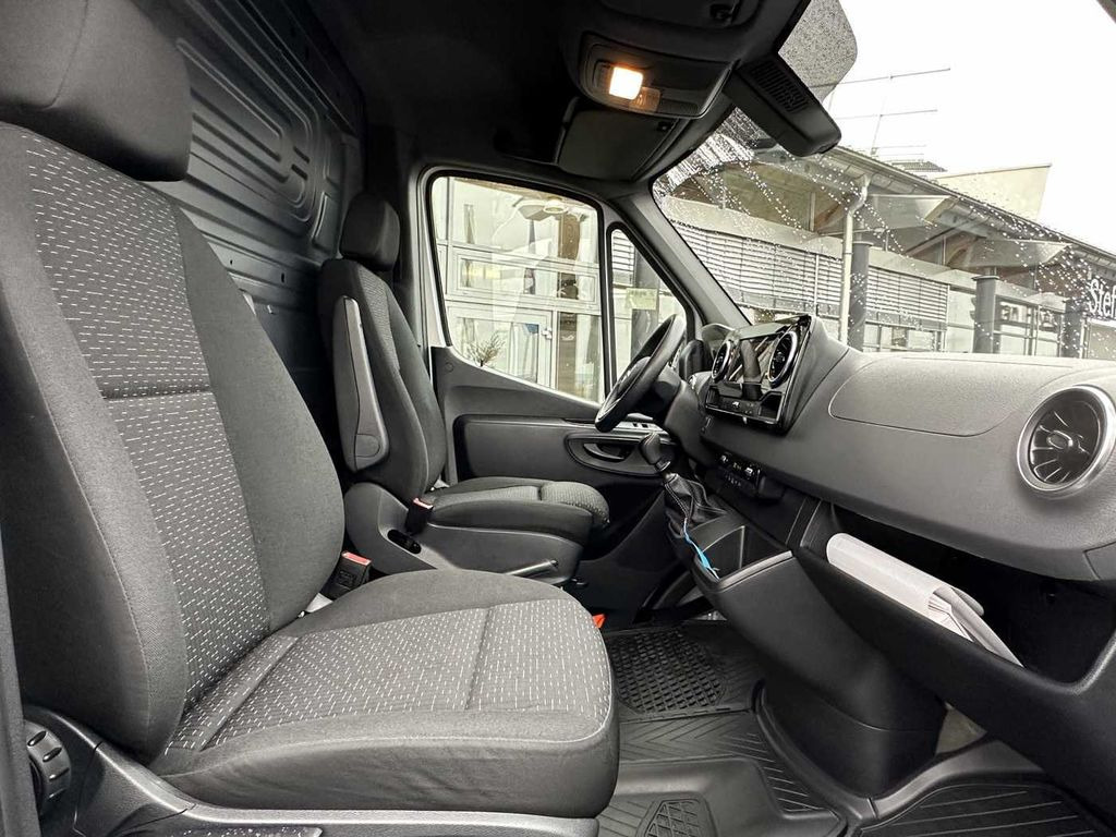 Furgon Mercedes-Benz Sprinter 317 CDI 4325 Klima Kamera MBUX10' AHK: obrázek 8