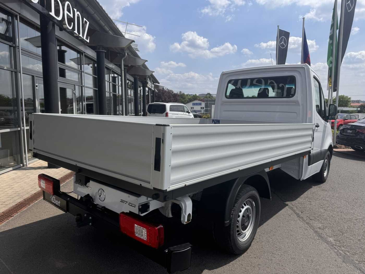 Mercedes-Benz Sprinter 317 CDI 9G 3665 Klima Kamera AHK LED - Dodávka valník: obrázek 4 Mercedes-Benz Sprinter 317 CDI 9G 3665 Klima Kamera AHK LED - Dodávka valník: obrázek 4