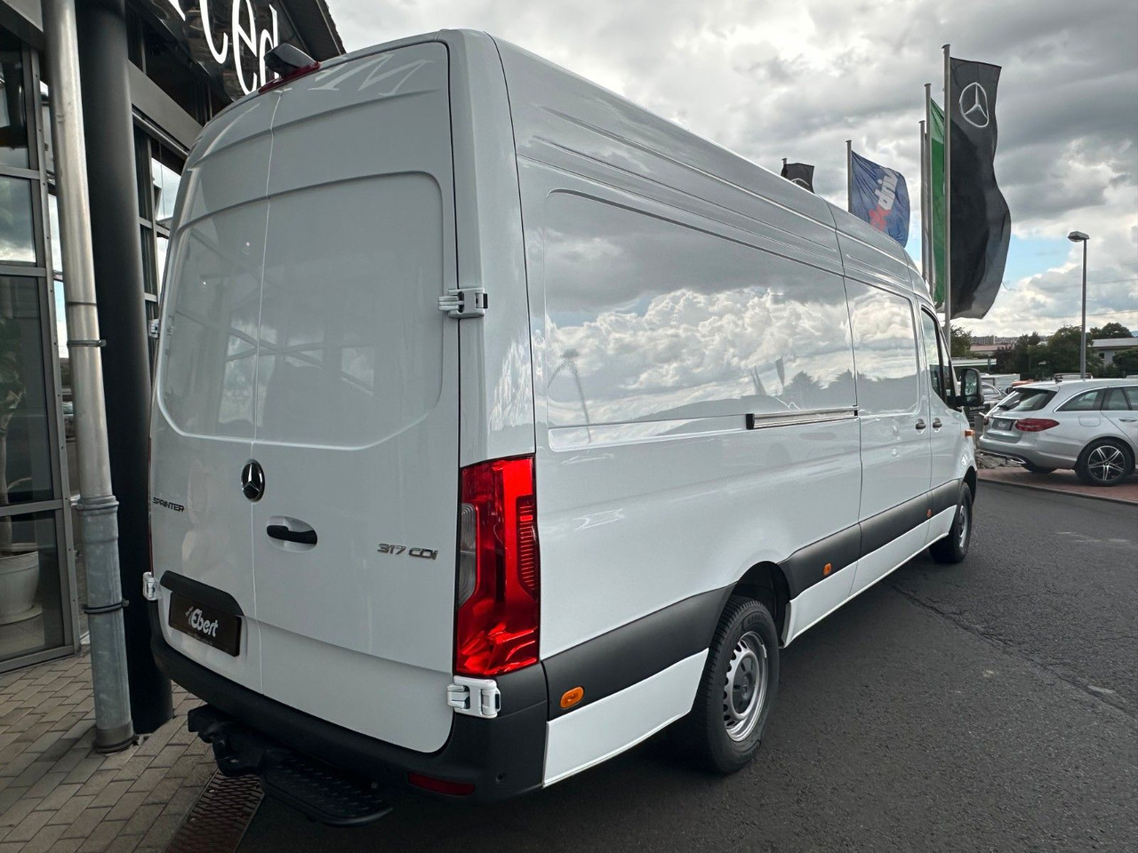 Mercedes-Benz Sprinter 317 CDI 9G 4325 Klima Kamera SHZ AHK - Furgon: obrázek 4 Mercedes-Benz Sprinter 317 CDI 9G 4325 Klima Kamera SHZ AHK - Furgon: obrázek 4