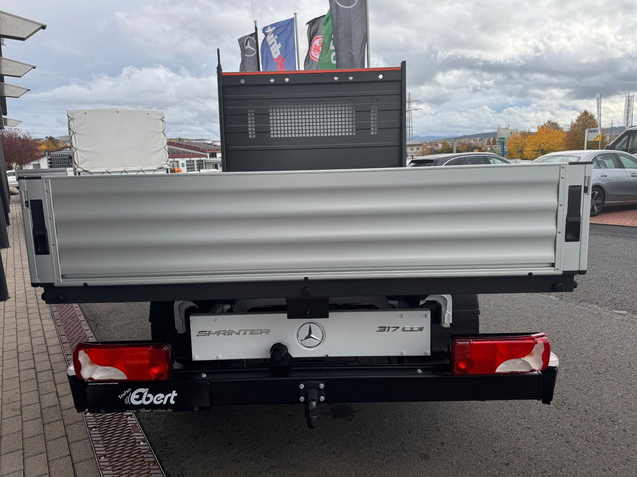 Mercedes-Benz Sprinter 317 CDI DoKa 4325 Klima AHK3,5 Kamera - Dodávka valník, Dodávka s dvojitou kabinou: obrázek 5 Mercedes-Benz Sprinter 317 CDI DoKa 4325 Klima AHK3,5 Kamera - Dodávka valník, Dodávka s dvojitou kabinou: obrázek 5