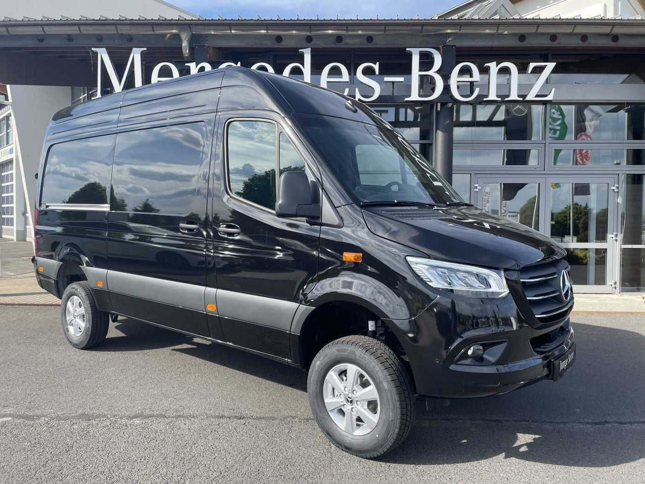 Mercedes-Benz Sprinter 319 CDI 4x4 3665 Klima Kamera MBUX LED - Furgon: obrázek 1 Mercedes-Benz Sprinter 319 CDI 4x4 3665 Klima Kamera MBUX LED - Furgon: obrázek 1