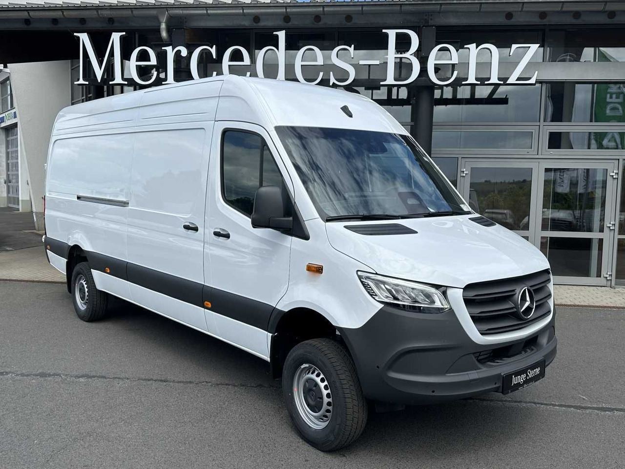 Mercedes-Benz Sprinter 319 CDI 4x4 4325 Kamera LED SHZ MBUX - Furgon: obrázek 1 Mercedes-Benz Sprinter 319 CDI 4x4 4325 Kamera LED SHZ MBUX - Furgon: obrázek 1