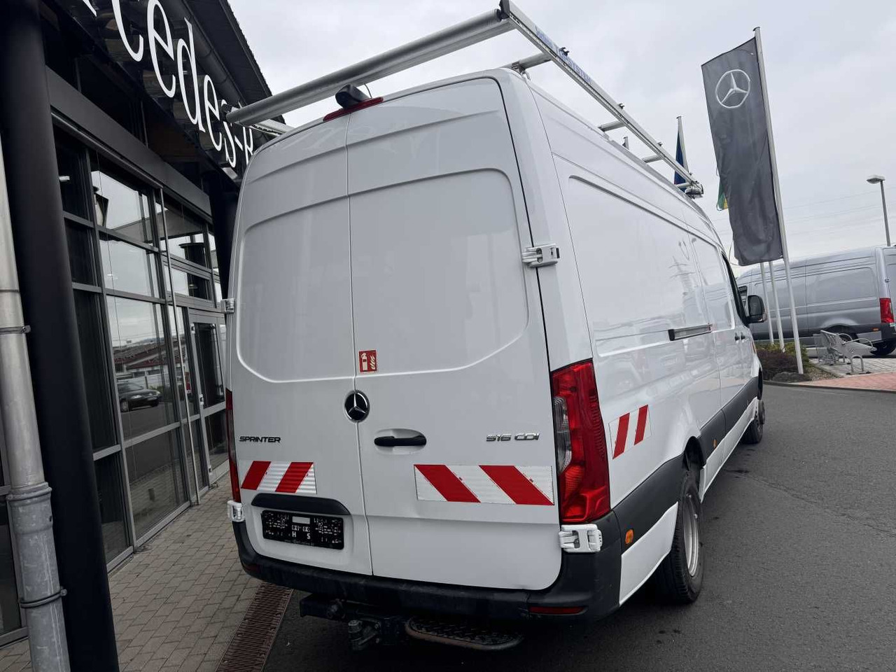 Mercedes-Benz Sprinter 516 CDI Werkstatt/Regal AHK3,5to Klima - Furgon: obrázek 4 Mercedes-Benz Sprinter 516 CDI Werkstatt/Regal AHK3,5to Klima - Furgon: obrázek 4