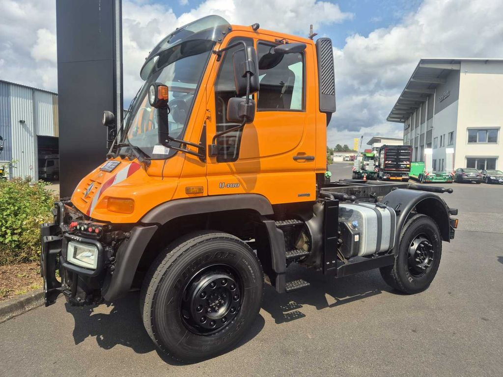Mercedes-Benz Unimog U400 4x4 Vario Pilot Zapfwelle LOF - Podvozek s kabinou: obrázek 4 Mercedes-Benz Unimog U400 4x4 Vario Pilot Zapfwelle LOF - Podvozek s kabinou: obrázek 4