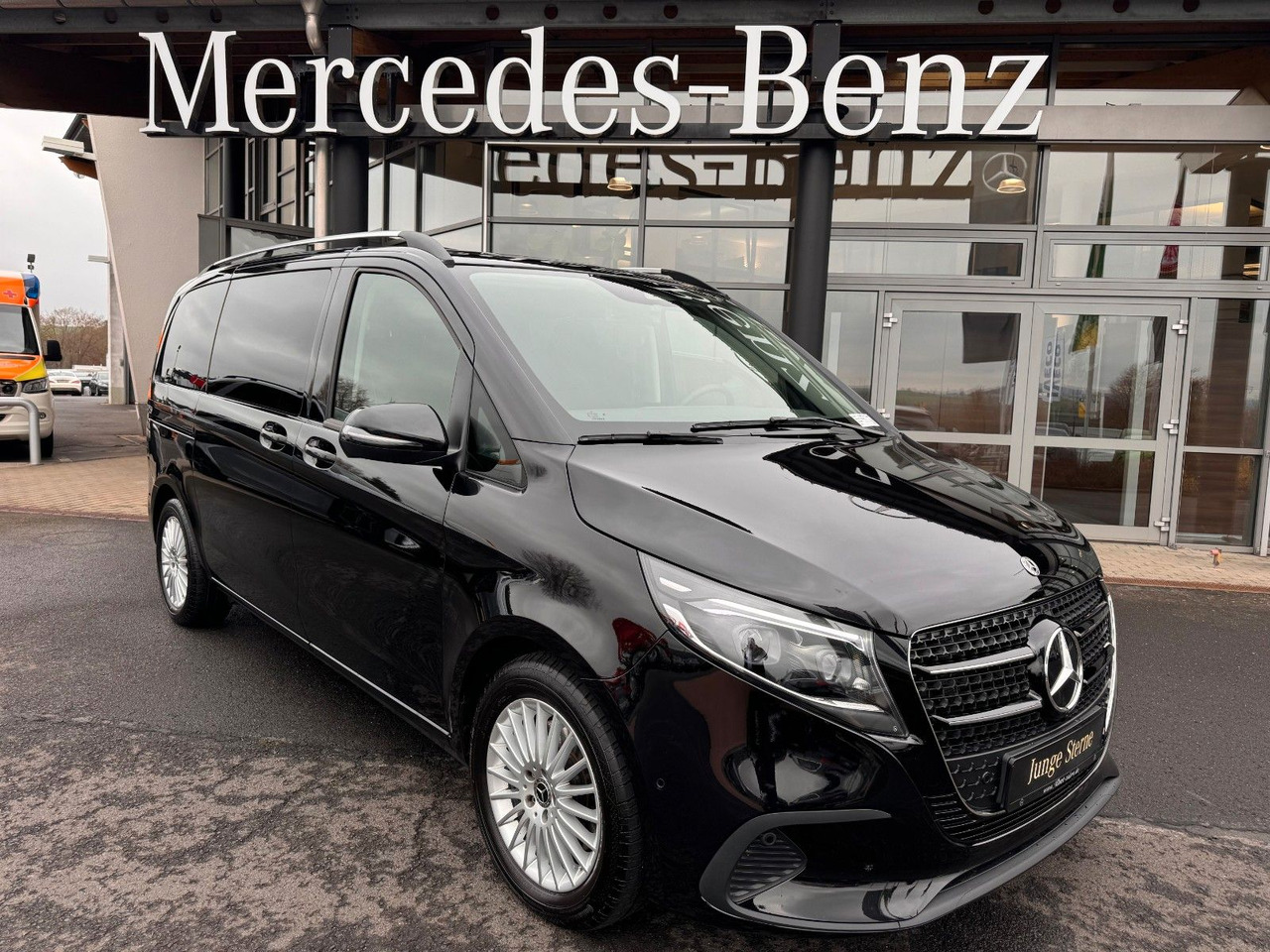 Mercedes-Benz V 220 d STYLE K Liege-Paket AHK2,5 DISTRONIC - Mikrobus: obrázek 1 Mercedes-Benz V 220 d STYLE K Liege-Paket AHK2,5 DISTRONIC - Mikrobus: obrázek 1