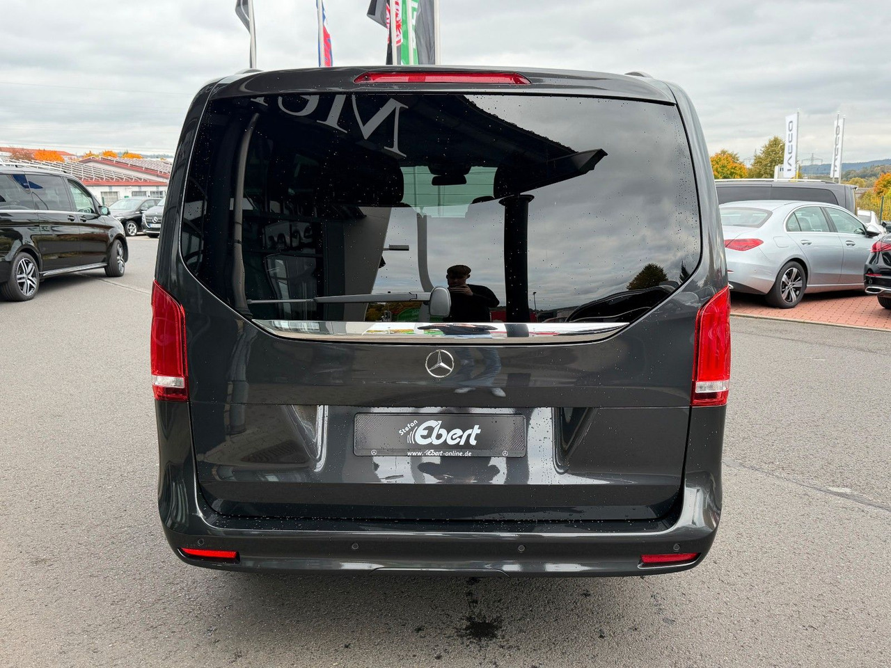 Mercedes-Benz V 250 AVANTGARDE ED AHK Tisch 6Sitze - Kombi: obrázek 5 Mercedes-Benz V 250 AVANTGARDE ED AHK Tisch 6Sitze - Kombi: obrázek 5