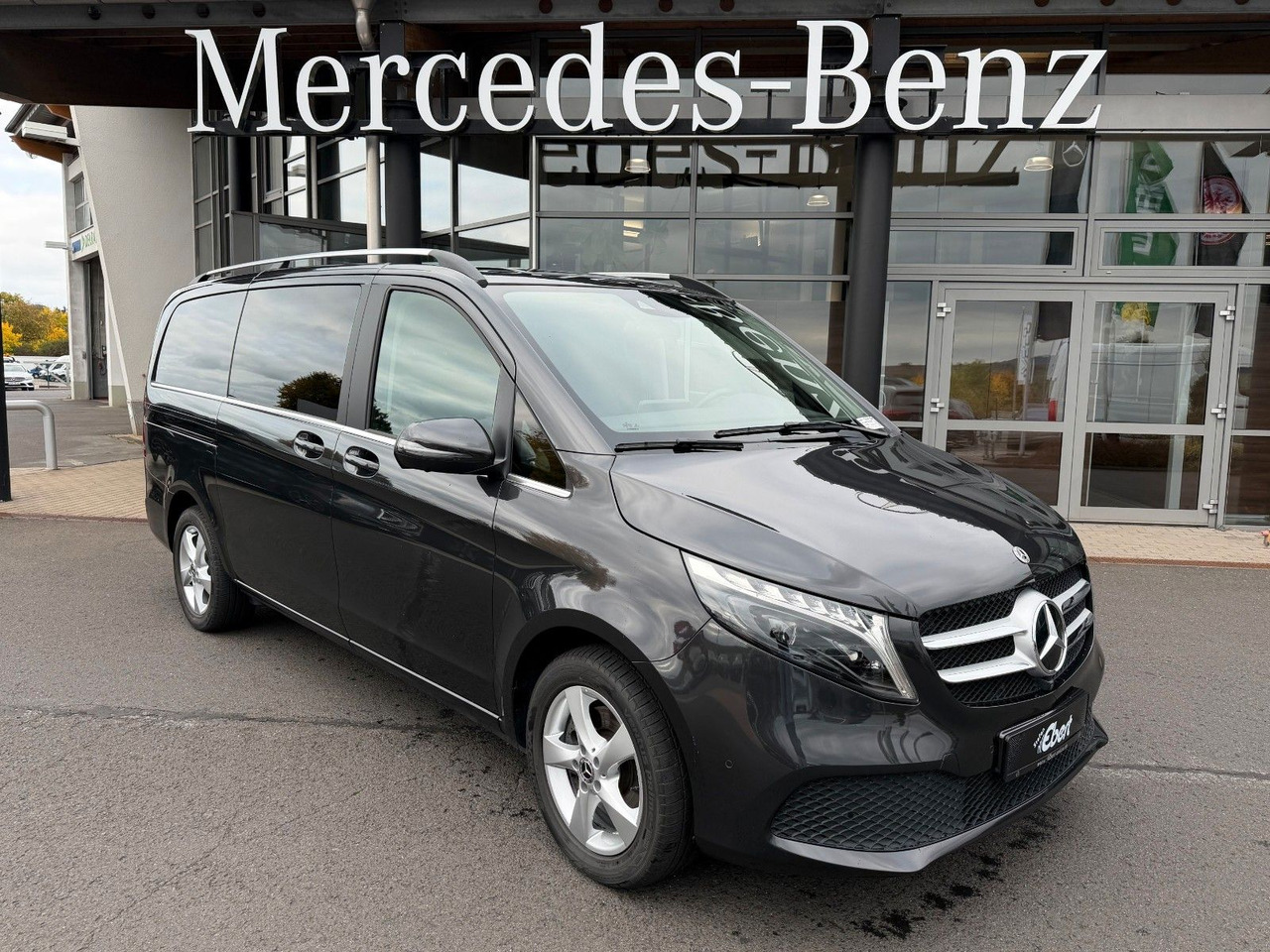 Mercedes-Benz V 250 AVANTGARDE ED AHK Tisch 6Sitze - Kombi: obrázek 1 Mercedes-Benz V 250 AVANTGARDE ED AHK Tisch 6Sitze - Kombi: obrázek 1