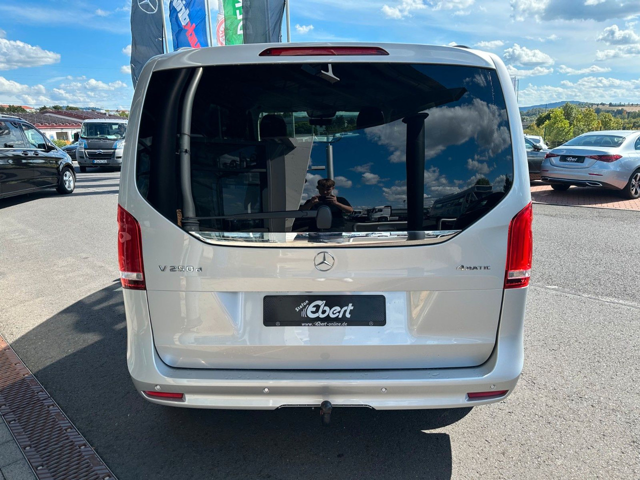 Mercedes-Benz V 250 EDITION 4MATIC Kompakt Liege-Paket AHK2,5t - Mikrobus: obrázek 5 Mercedes-Benz V 250 EDITION 4MATIC Kompakt Liege-Paket AHK2,5t - Mikrobus: obrázek 5