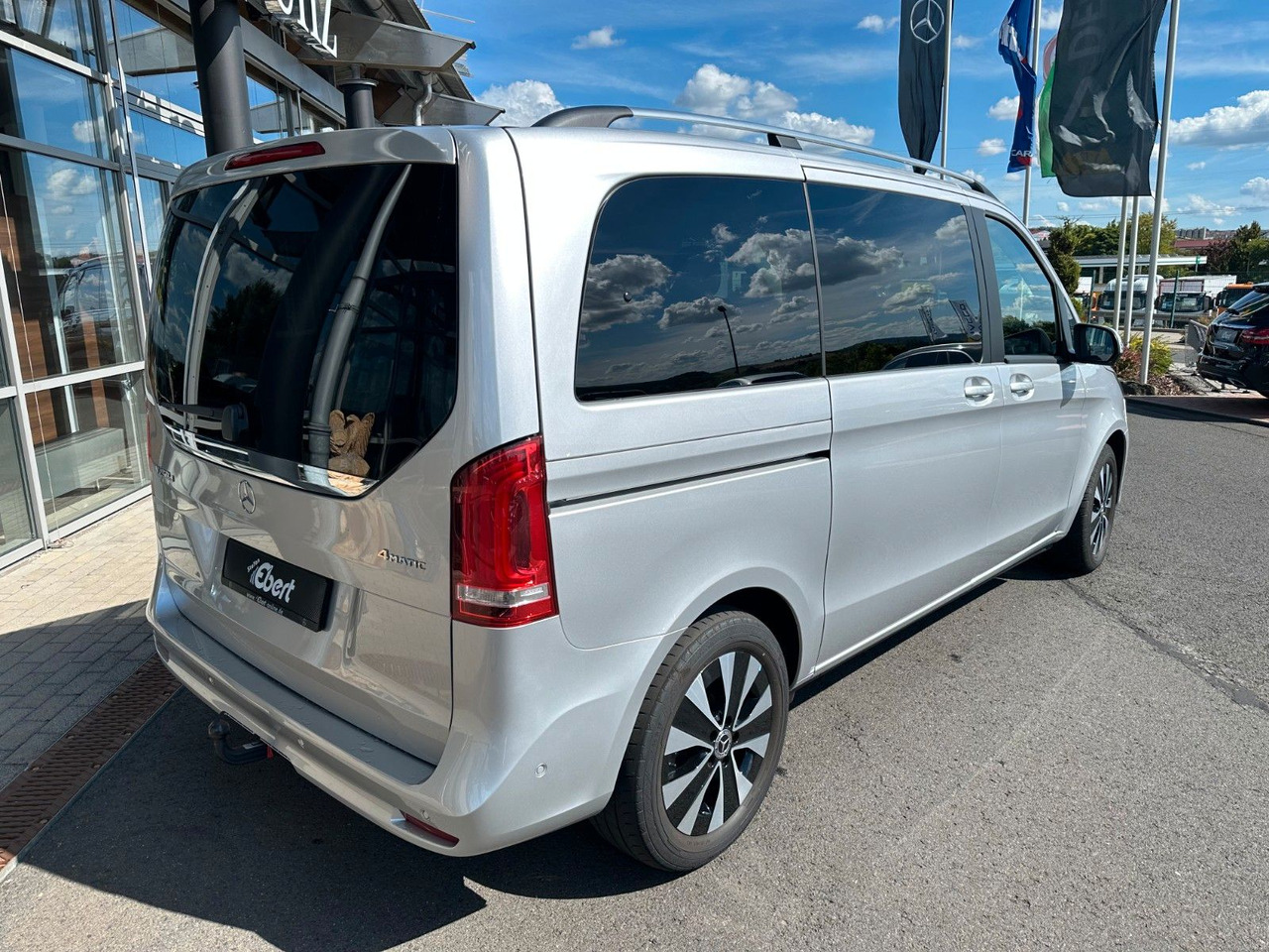 Mercedes-Benz V 250 EDITION 4MATIC Kompakt Liege-Paket AHK2,5t - Kombi: obrázek 4 Mercedes-Benz V 250 EDITION 4MATIC Kompakt Liege-Paket AHK2,5t - Kombi: obrázek 4