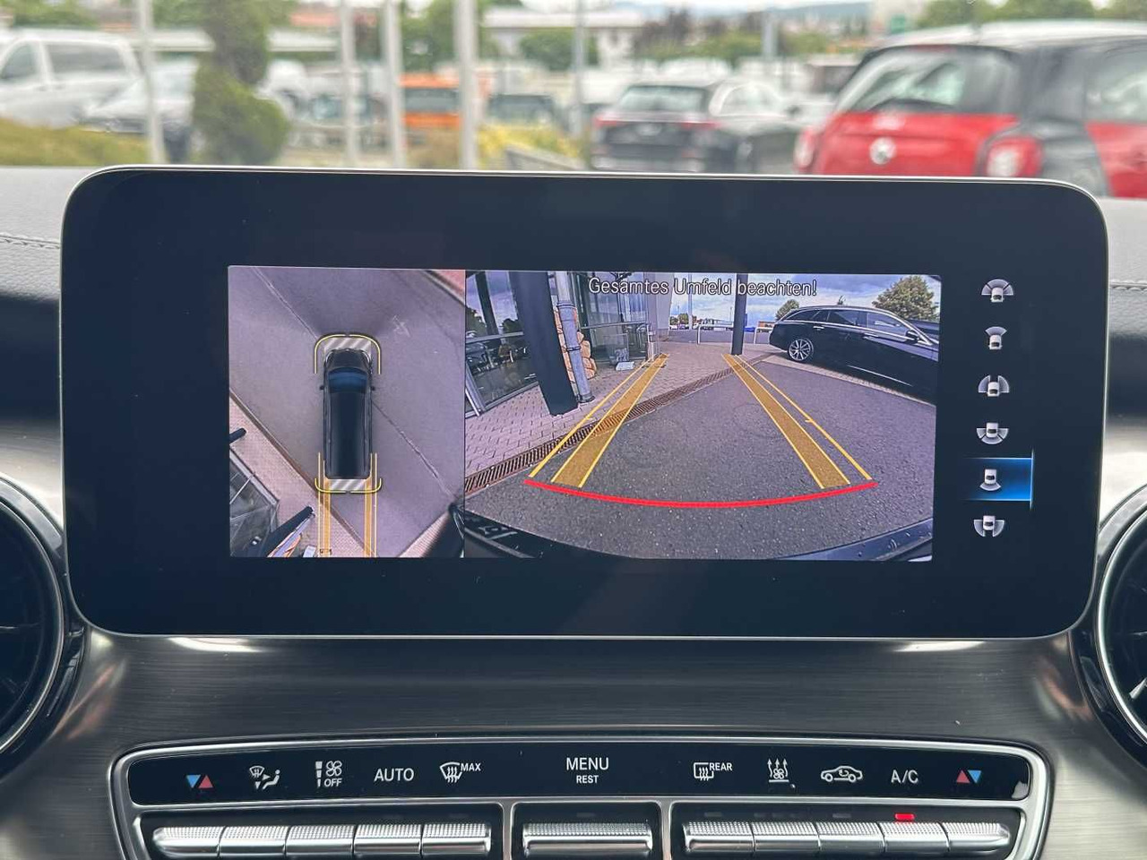 Kombi Mercedes-Benz V 300 d 4MATIC EXCLUSIVE AMG Panorama DISTRONIC: obrázek 15