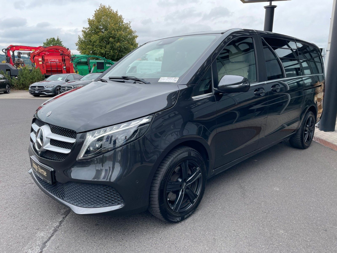 Mercedes-Benz V 300 d AVA ED 4MATIC Sitzklima Burmester 6Sitze - Kombi: obrázek 2 Mercedes-Benz V 300 d AVA ED 4MATIC Sitzklima Burmester 6Sitze - Kombi: obrázek 2